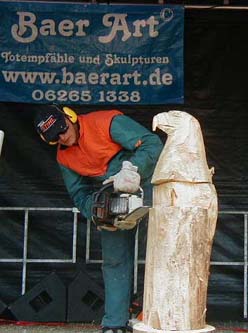 BAER Chainsaw Art Performance Frühlingsfest Mosbach