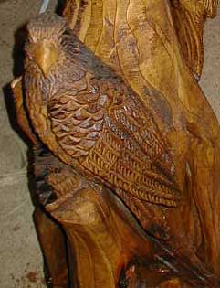 Falke Holz Skulptur
